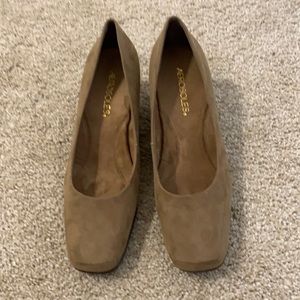 New AEROSOLES espadrilles